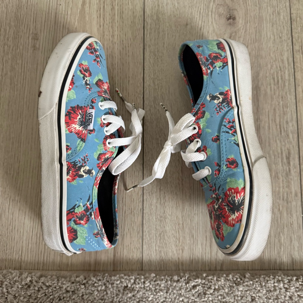 Vans - Picture 4 of 4